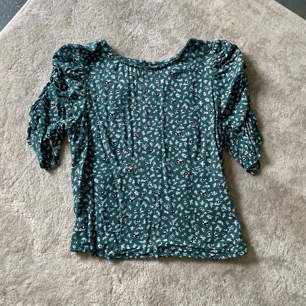 Abercrombie & Fitch Ruched Sleeve Blouse
